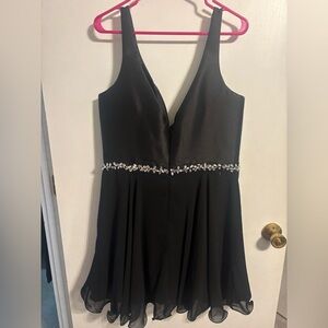 Black Embellished V-Neck Sleeveless Dress
